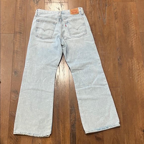 Levi's Light Blue Women's Mid Rise Baggy Jeans - Picture 4 of 10